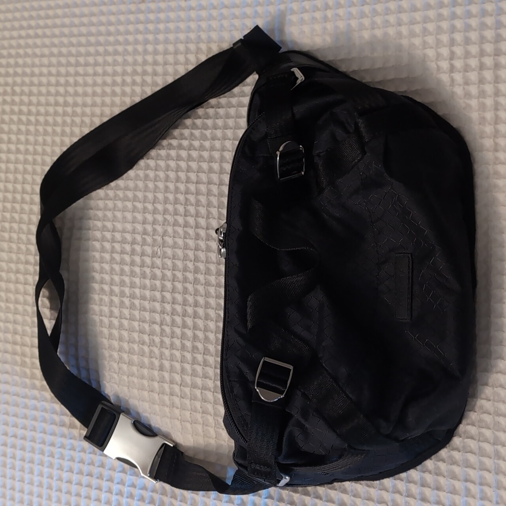 Athleta Excursion Belt Bag / Waist Pack